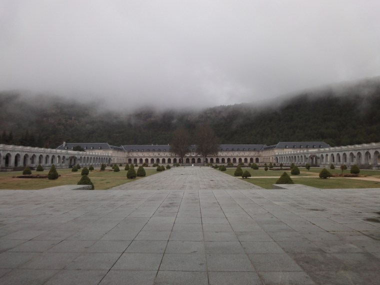 Benediktinerabtei im Valle de los Caídos (Tal der Gefallenen) bei Madrid, Hauptmonument der spanischen Diktatur Francos, Mausoleum und Grabstätte des Diktators, errichtet 1940 bis 1959. Foto: Harald Bodenschatz, 2012